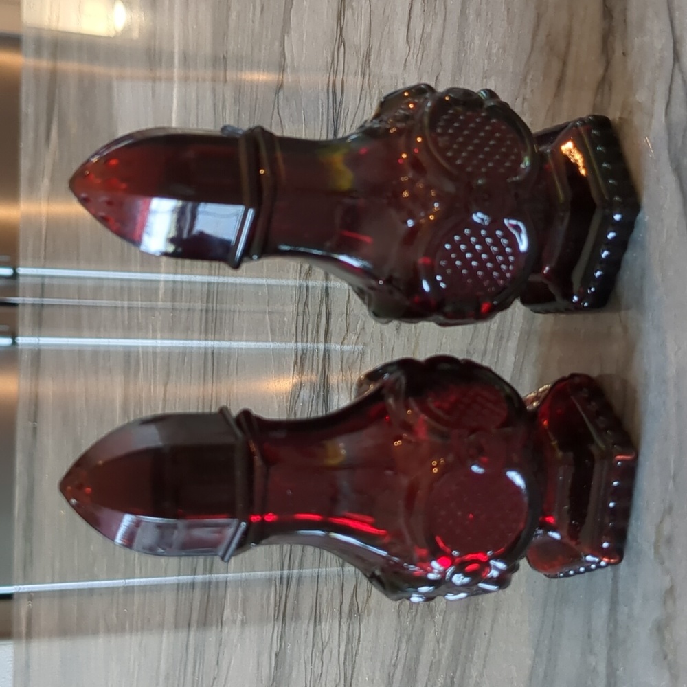 Avon 1876 Cape Cod salt and pepper shakers
